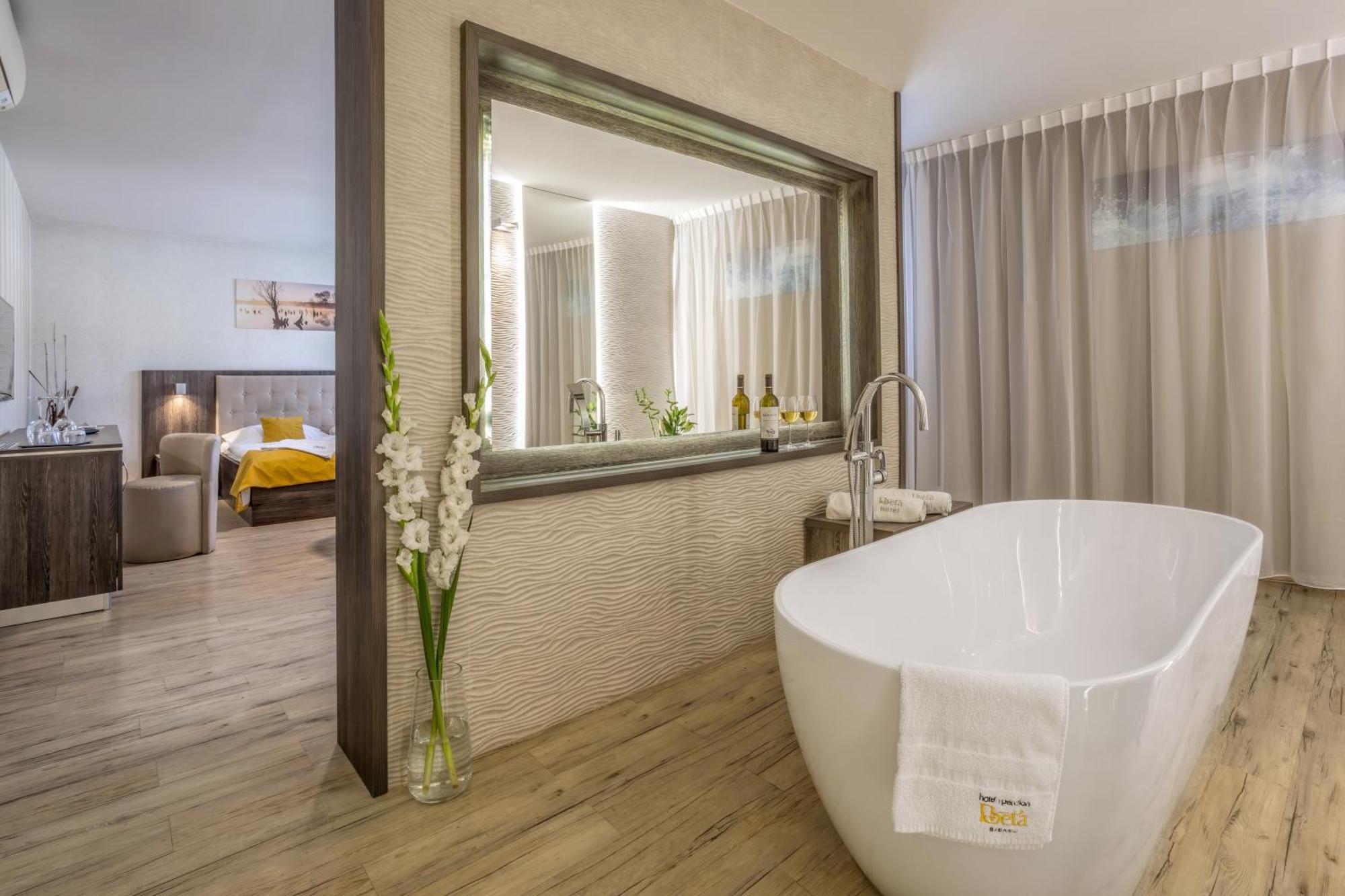 Hotel Beta Бзенец Екстер'єр фото