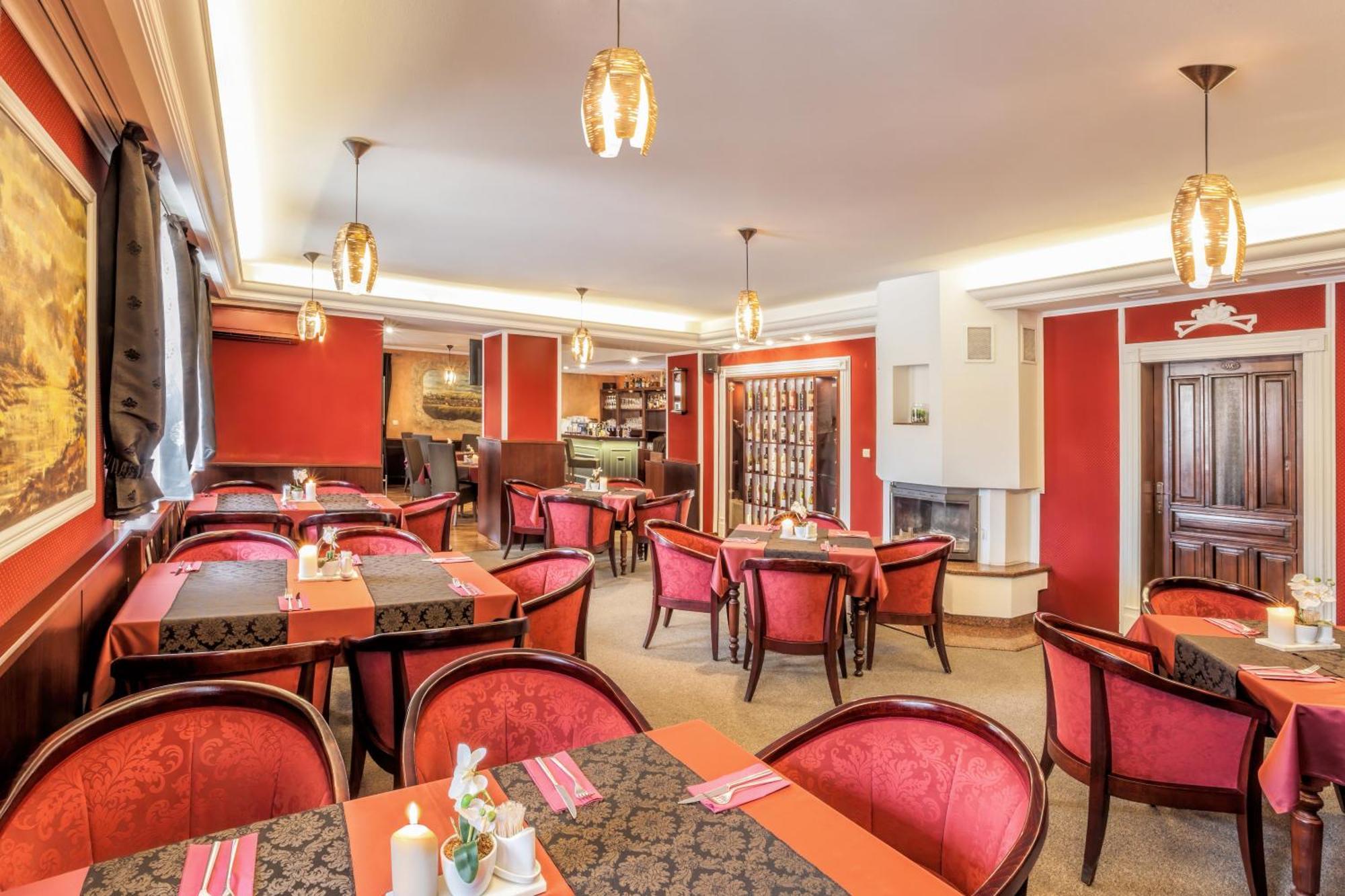 Hotel Beta Бзенец Екстер'єр фото